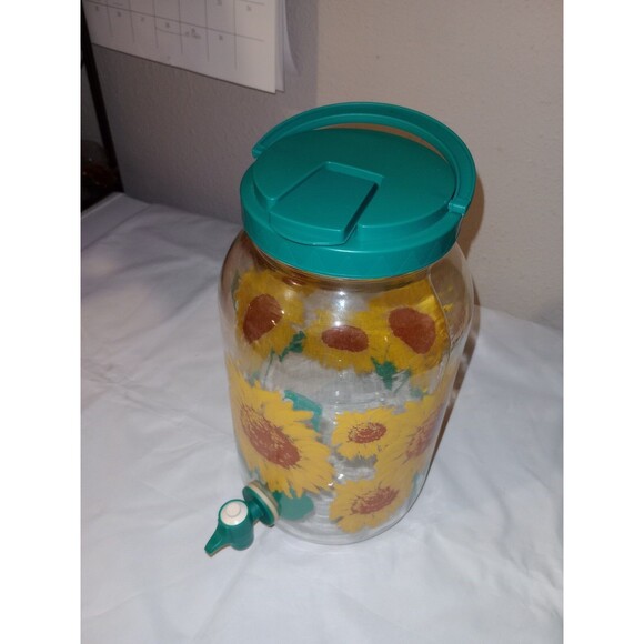 Golden Harvest Sunflower Sun Tea Jug with Spicket Flower 1 Gallon and Two Glass - Picture 5 of 13